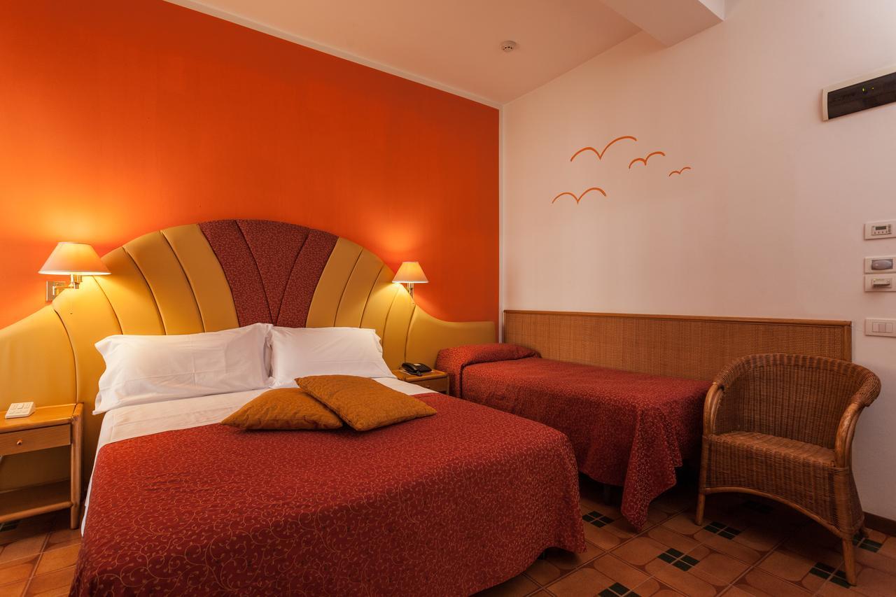 Hotel Resort Marinella Gabicce Mare Dış mekan fotoğraf