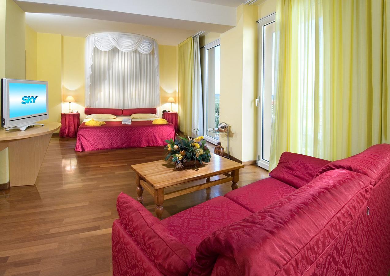Hotel Resort Marinella Gabicce Mare Dış mekan fotoğraf